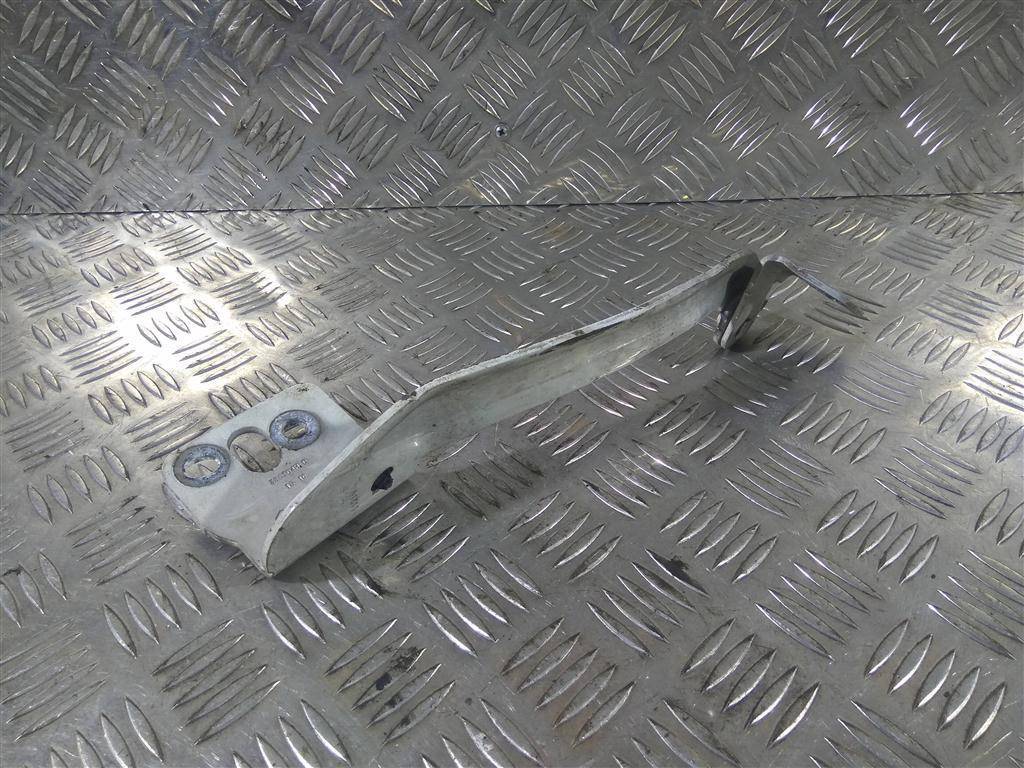 петля капота Renault Kangoo  8200386304, 1320 рублей, Москва