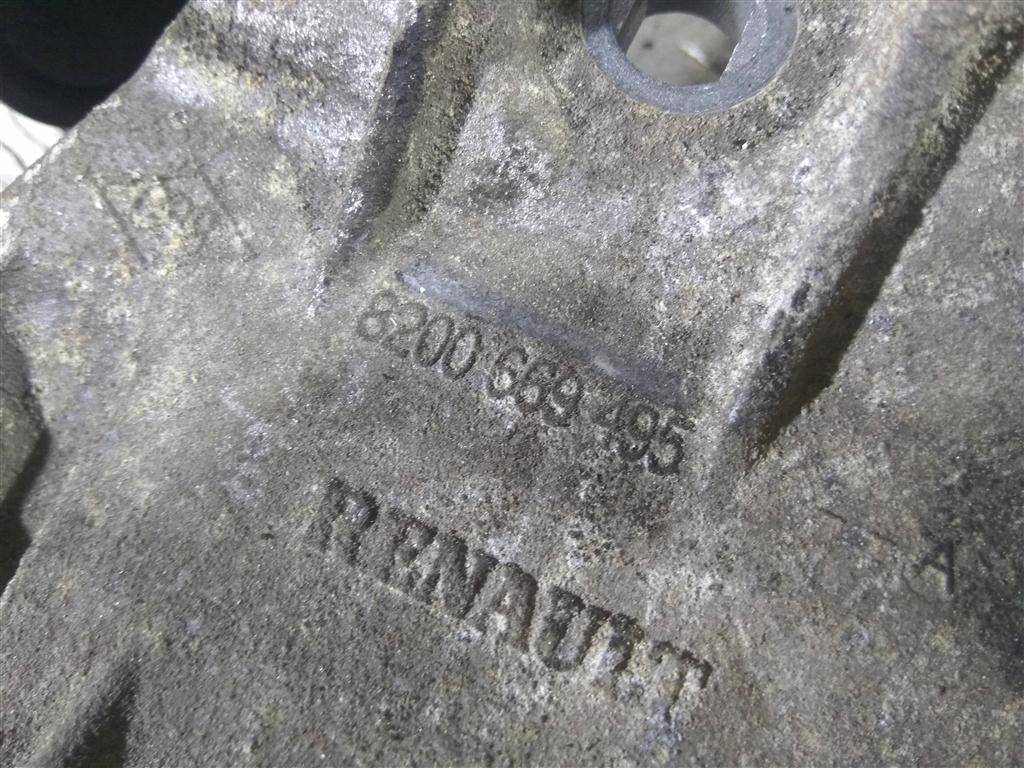 кронштейн генератора Renault Kangoo  8200695957, 750 рублей, Москва