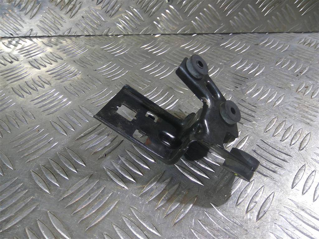 кронштейн бачка гидроусилителя руля Hyundai Grand Starex  572204H000, 750 рублей, Москва