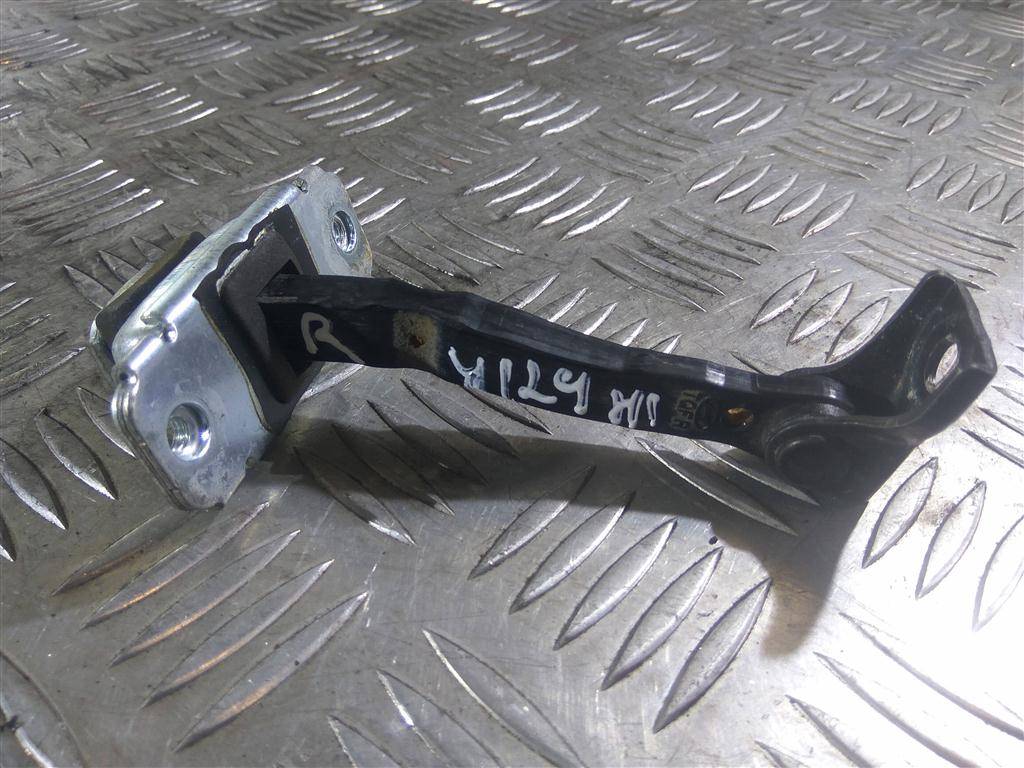 ограничитель двери Hyundai Grand Starex  793904H000, 750 рублей, Москва
