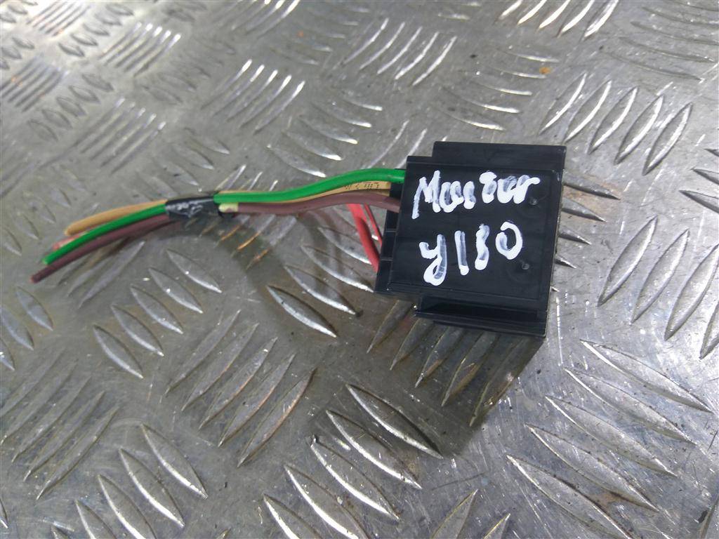 блок предохранителей Renault Master  7703297576, 750 рублей, Москва