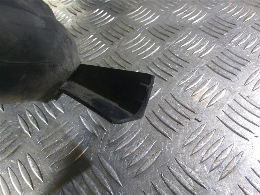 патрубок воздушный (пластик) Renault Master  165554107R, 1320 рублей, Москва