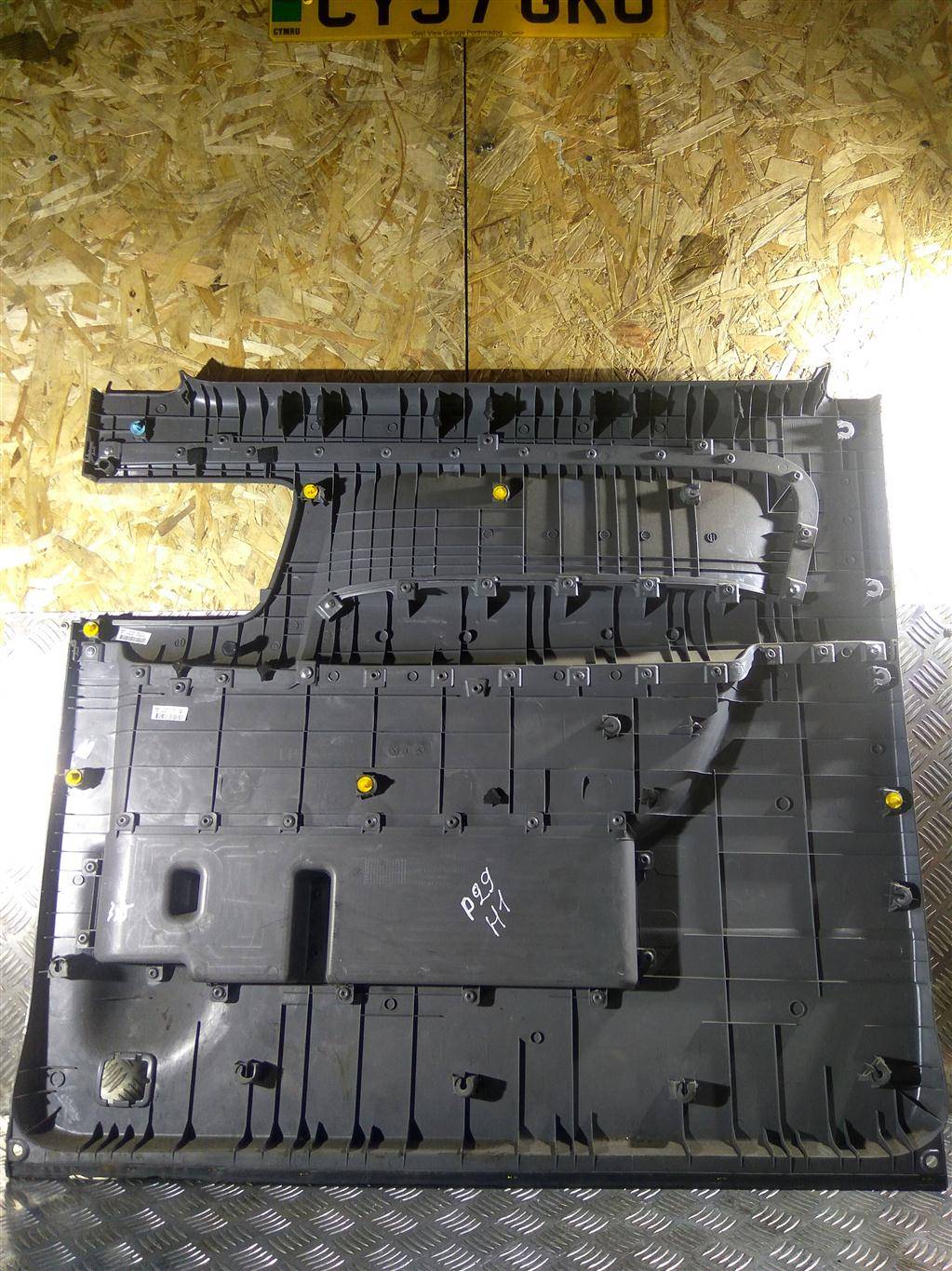 обшивка двери Hyundai Grand Starex  833014H010KD, 2470 рублей, Москва