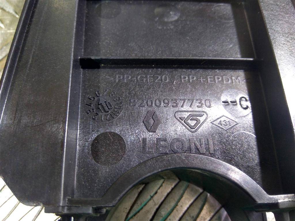 крышка блока реле Renault Master  8200937730, 750 рублей, Москва