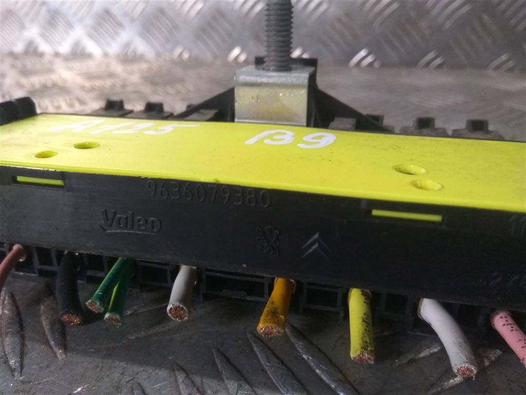 блок предохранителей Peugeot Partner  6500Z1, 750 рублей, Москва