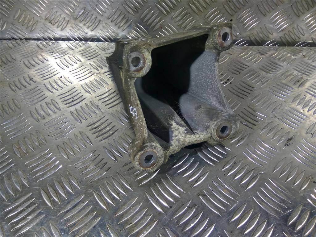 кронштейн двигателя (двс) FORD Transit  1371114, 520 рублей, Москва