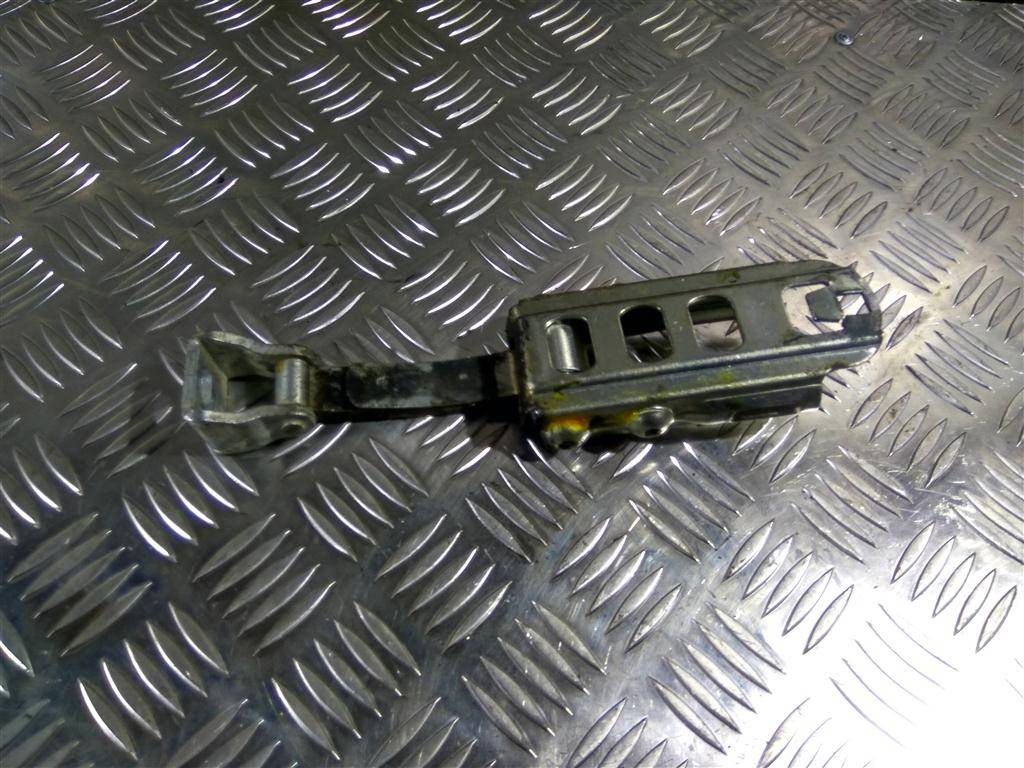 ограничитель двери Volkswagen Crafter  2E0837249B, 1440 рублей, Москва