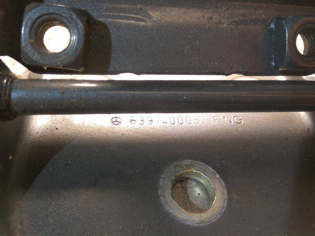 петля крышки багажника MERCEDES-BENZ Vito  A6397400037, 750 рублей, Москва