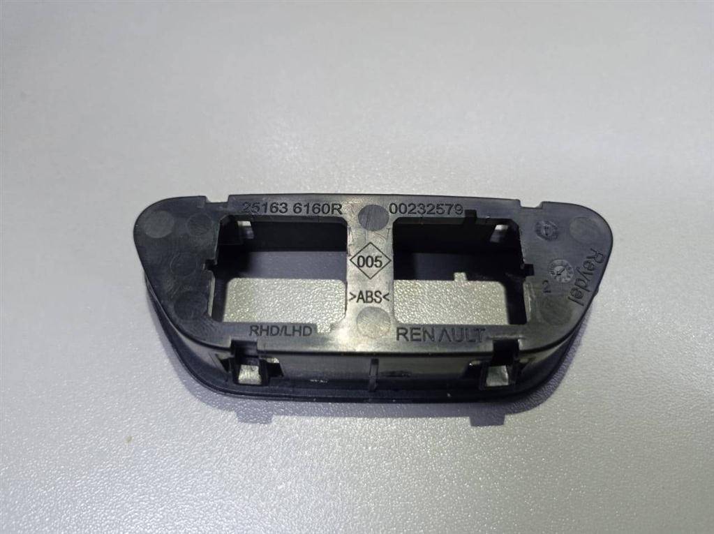 накладка торпедо MERCEDES-BENZ Vito  251636160R, 1320 рублей, Москва