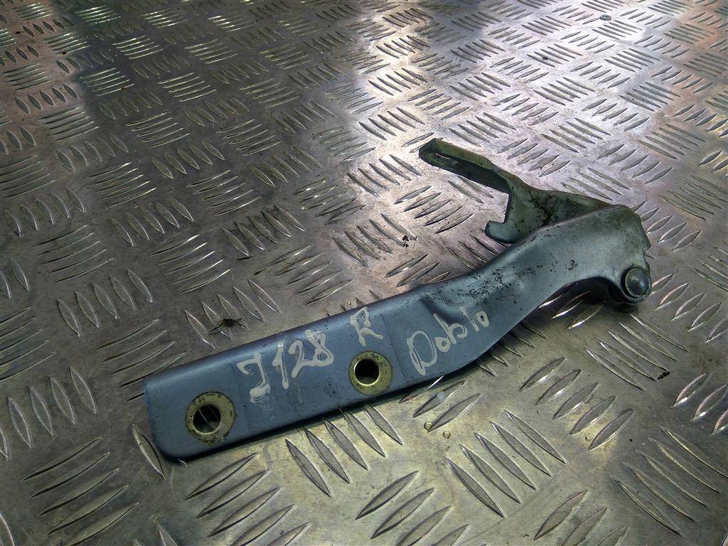 петля капота Fiat Doblo  46782383, 520 рублей, Москва