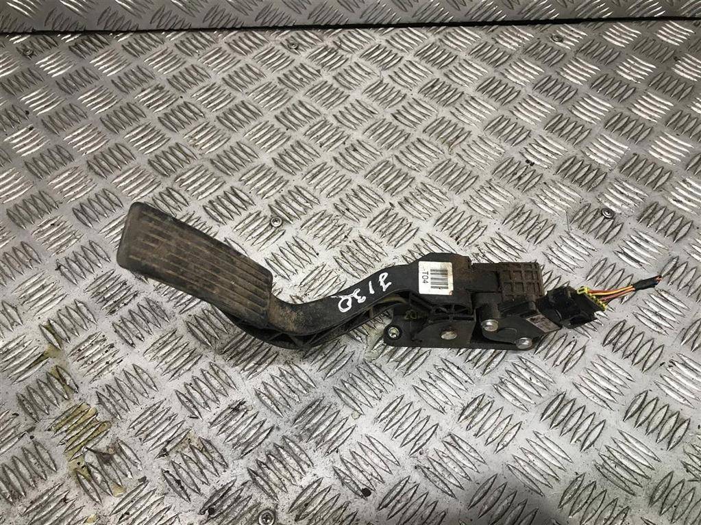 педаль газа Hyundai Grand Starex  327004H802, 1550 рублей, Москва