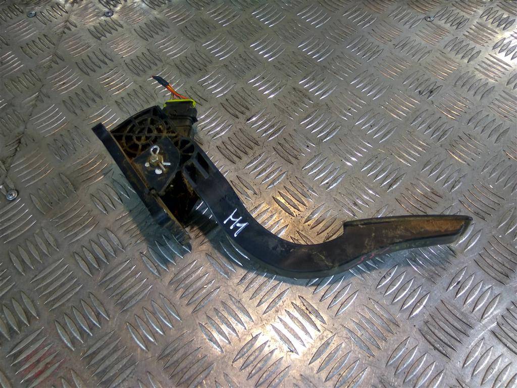 педаль газа Hyundai Grand Starex  327004H802, 1550 рублей, Москва