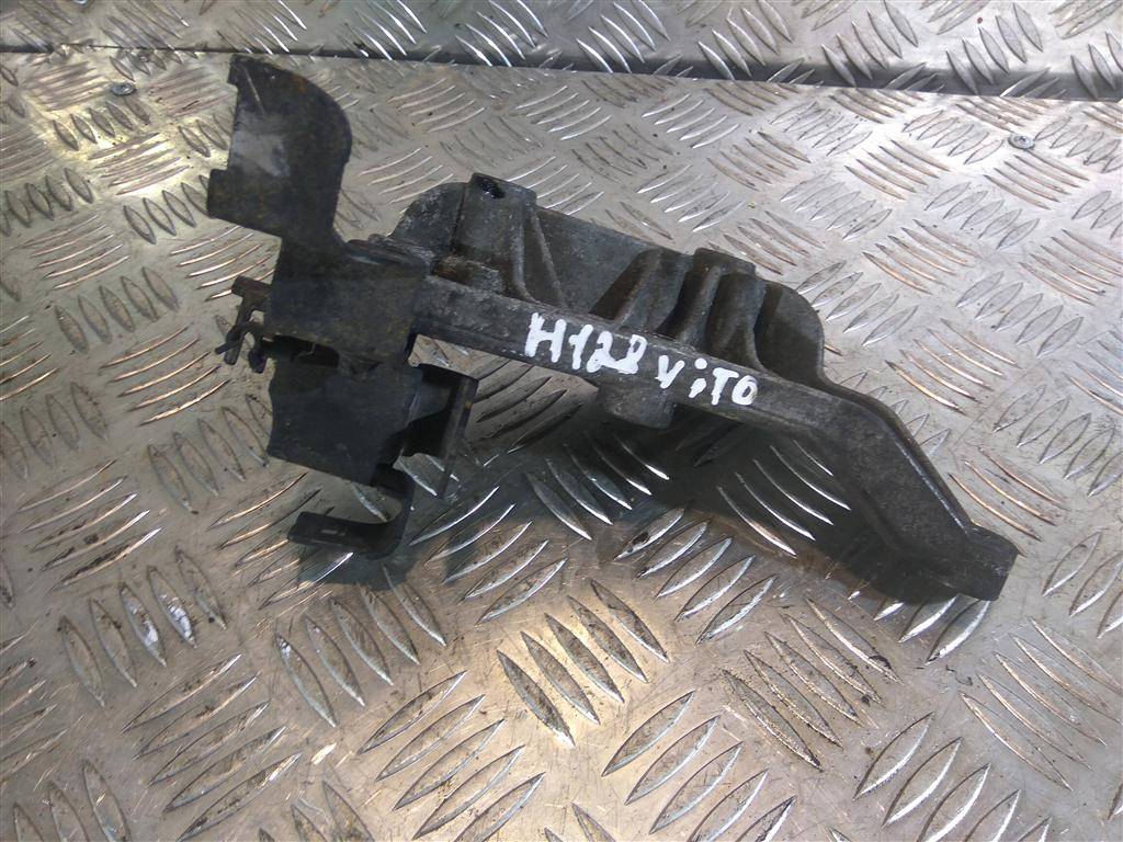 кронштейн коллектора MERCEDES-BENZ Vito  A6510940039, 750 рублей, Москва