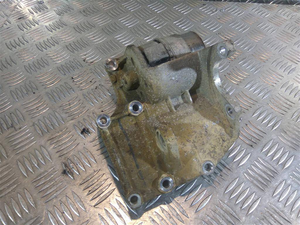 кронштейн гур Hyundai Grand Starex  252714A001, 750 рублей, Москва