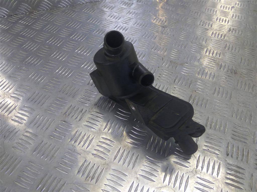 маслоотделитель (сапун) FORD Tourneo Connect  1440654, 630 рублей, Москва