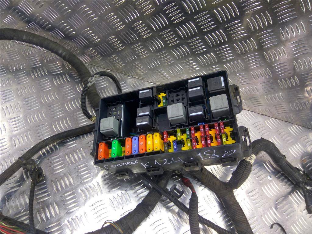 блок предохранителей FORD Tourneo Connect  1480920, 7190 рублей, Москва