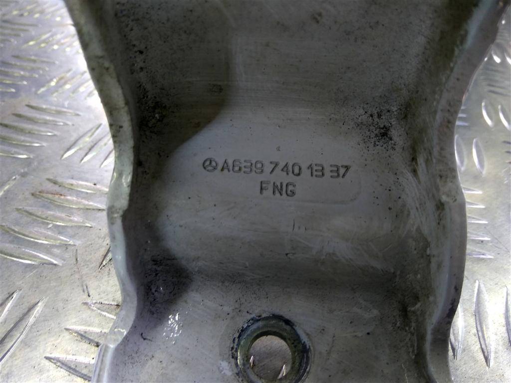 петля двери распашной MERCEDES-BENZ Vito  A6397401337, 1320 рублей, Москва