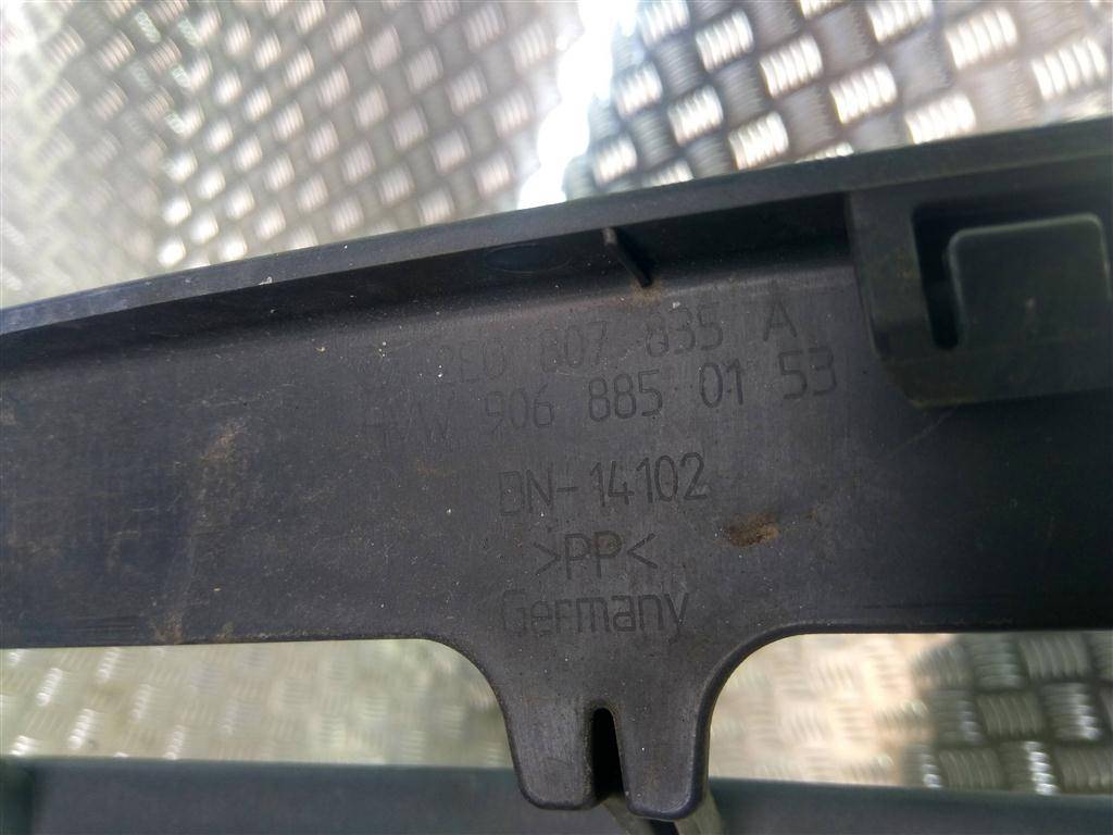 решетка бампера Volkswagen Crafter  2E0807835A, 980 рублей, Москва