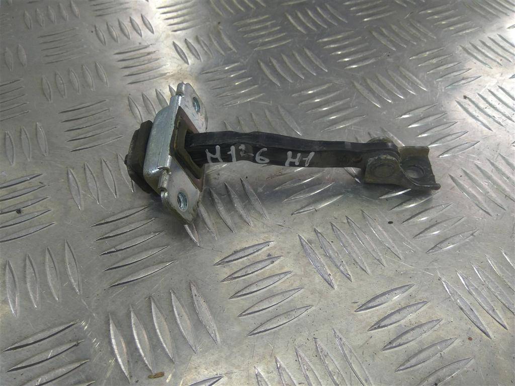 ограничитель двери Hyundai Grand Starex  793904H000, 750 рублей, Москва