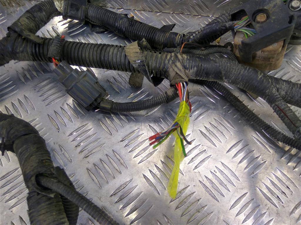 блок предохранителей FORD Tourneo Connect  4995671, 4200 рублей, Москва