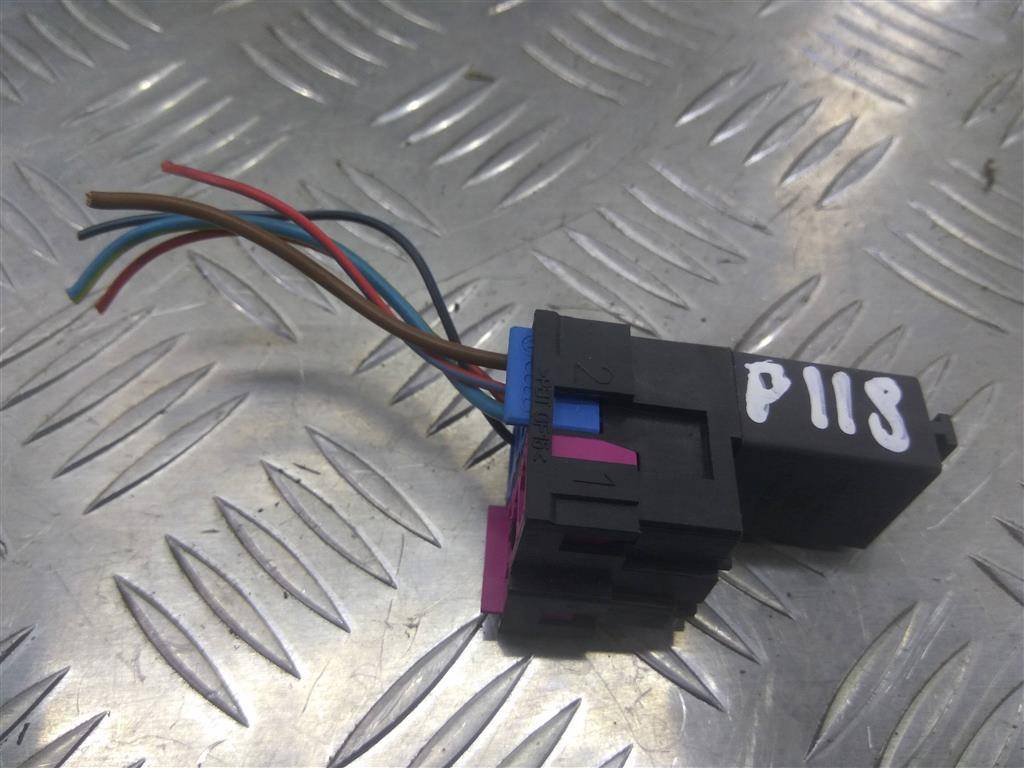 реле Volkswagen Transporter  7M0951253C, 750 рублей, Москва