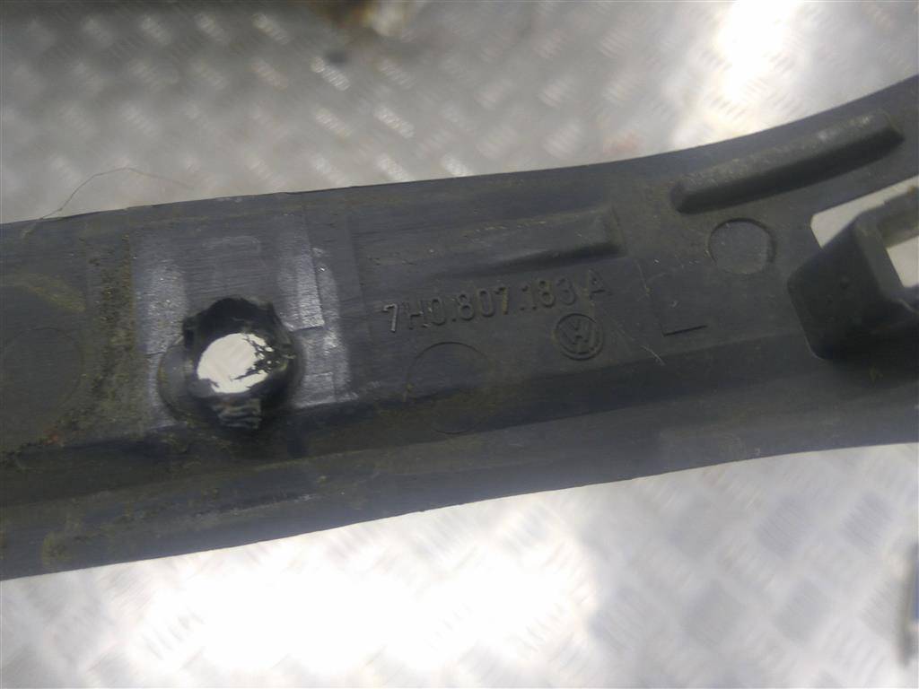 кронштейн бампера Volkswagen Transporter  7H0807183A, 750 рублей, Москва