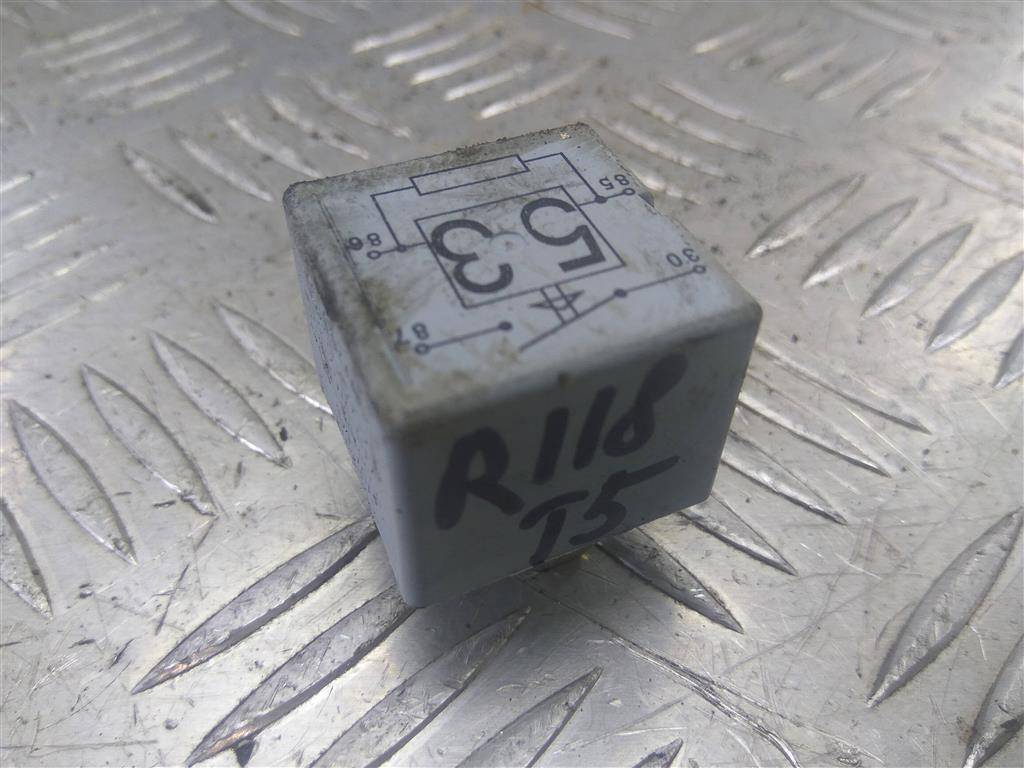 реле Volkswagen Transporter  141951253B, 750 рублей, Москва