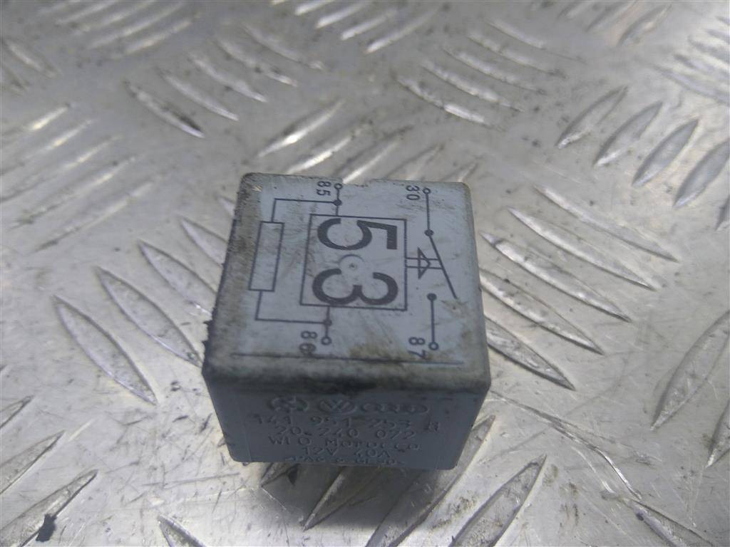 реле Volkswagen Transporter  141951253B, 750 рублей, Москва