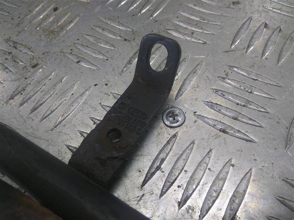 патрубок системы охлаждения (металлический) Volkswagen Transporter  7H0121065G, 1550 рублей, Москва