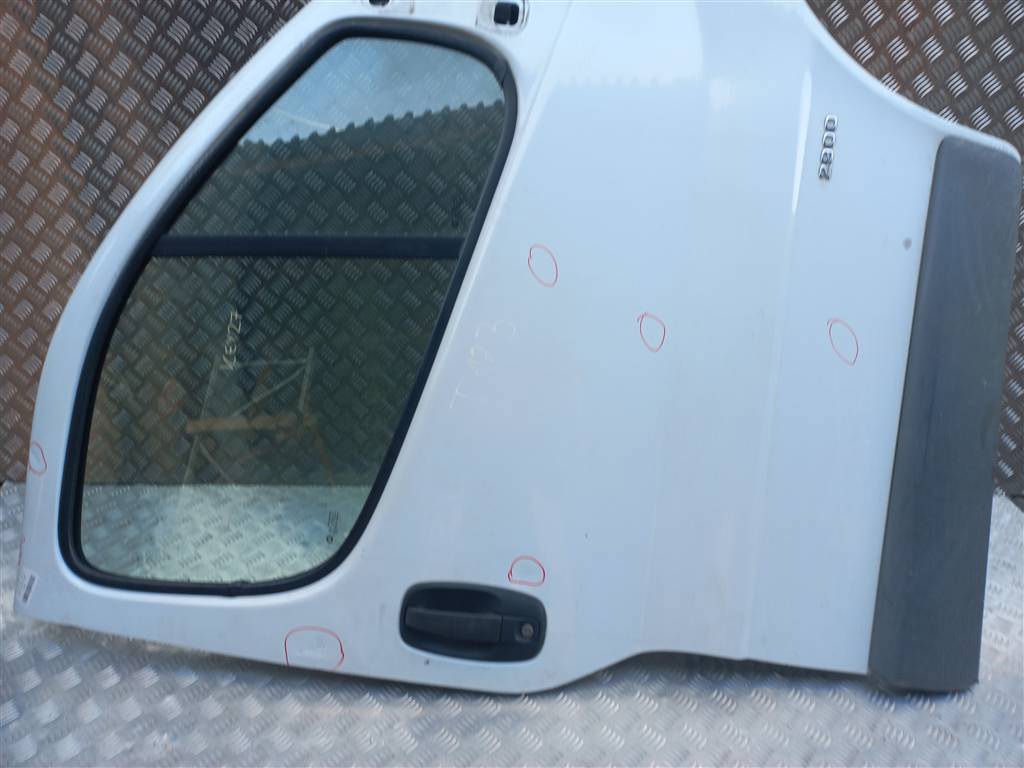 дверь Opel Vivaro  4408262, 4079 рублей, Москва