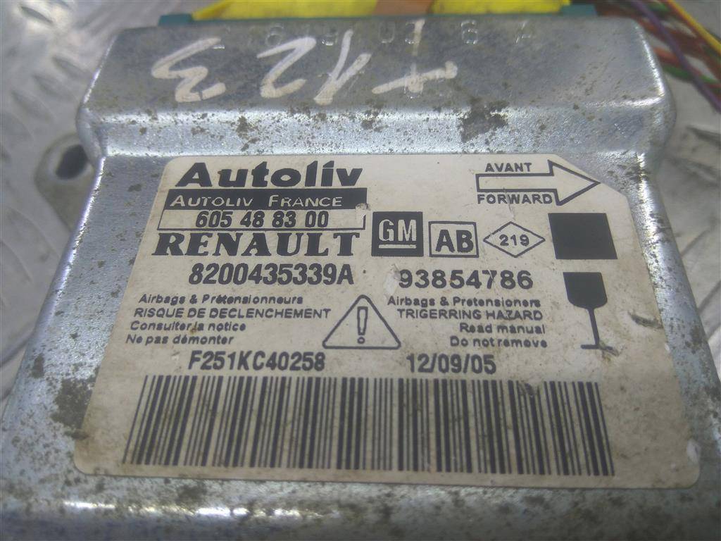 блок управления srs (air bag) Opel Vivaro  8200435339A, 5230 рублей, Москва