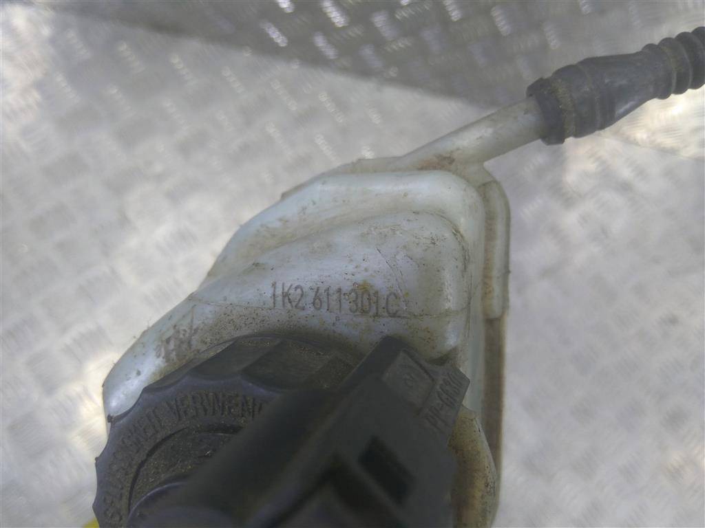 бачок тормозной Volkswagen Caddy  1K2611301C, 980 рублей, Москва