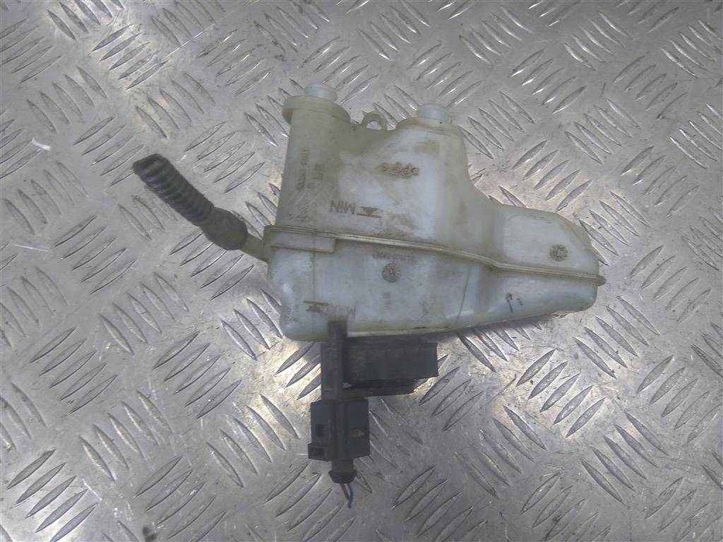 бачок тормозной Volkswagen Caddy  1K2611301C, 980 рублей, Москва