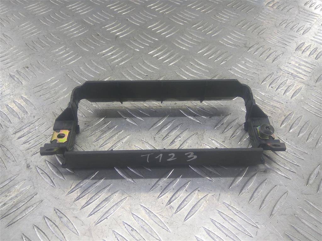 кронштейн дисплея Opel Vivaro  91166638, 1440 рублей, Москва