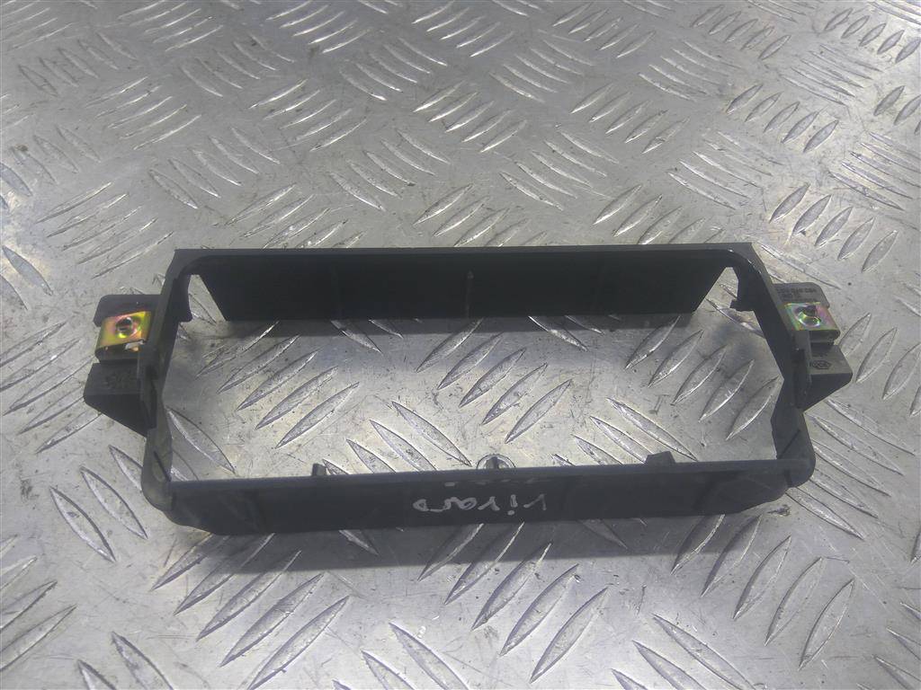 кронштейн дисплея Opel Vivaro  91166638, 1440 рублей, Москва