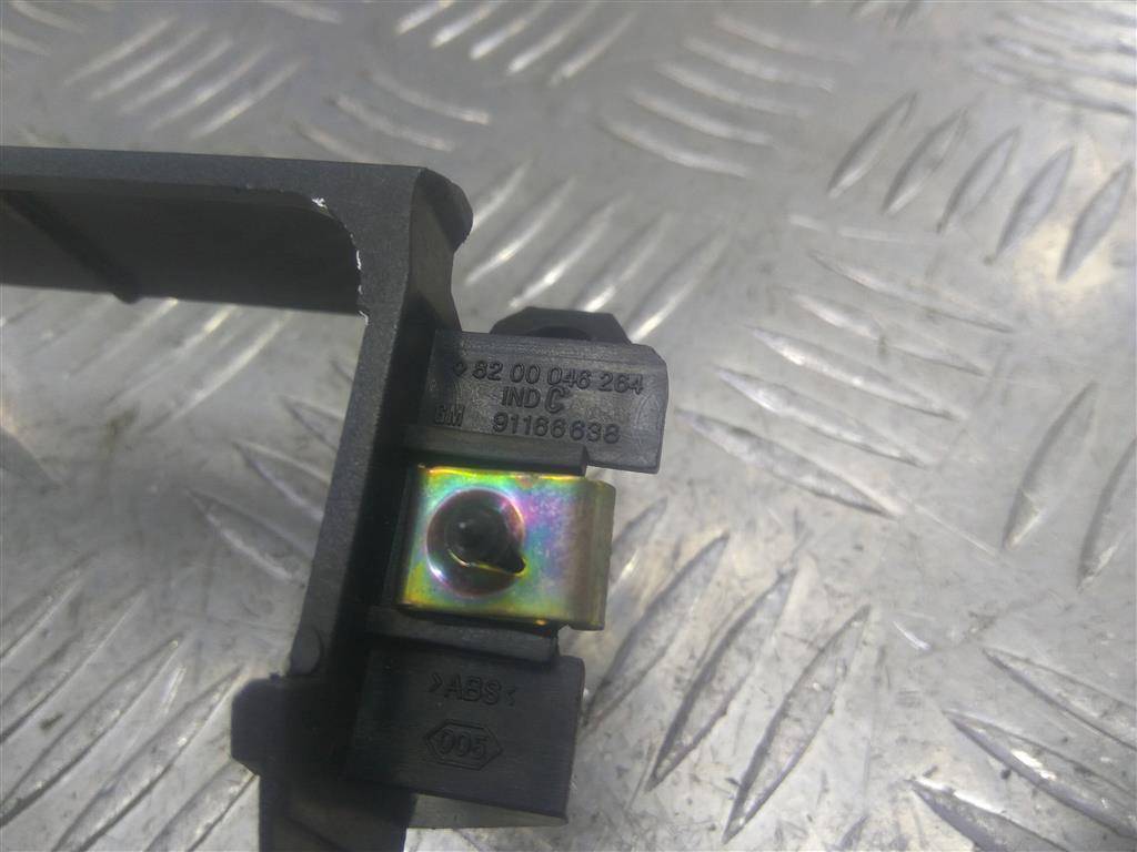 кронштейн дисплея Opel Vivaro  91166638, 1440 рублей, Москва