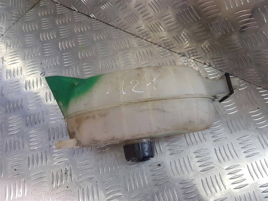 бачок расширительный Renault Trafic  217100015R, 750 рублей, Москва