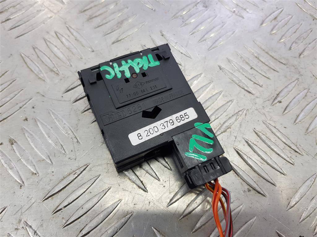 кнопка регулировки фар Renault Trafic  8200379685, 750 рублей, Москва