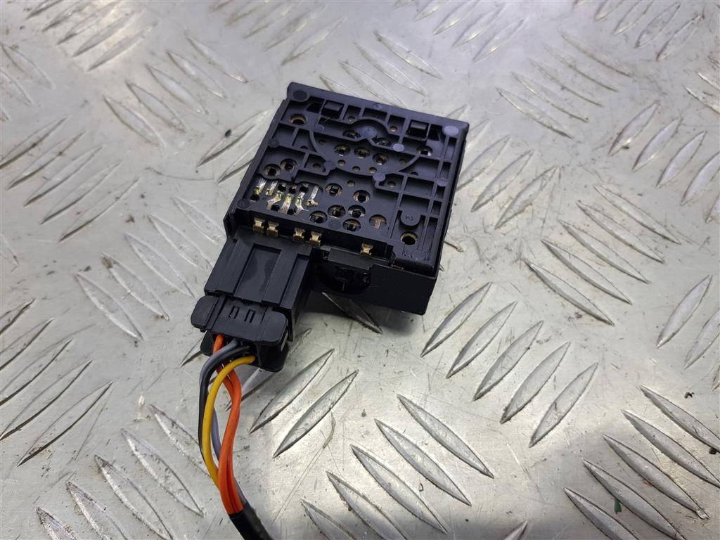 кнопка регулировки фар Renault Trafic  8200379685, 750 рублей, Москва