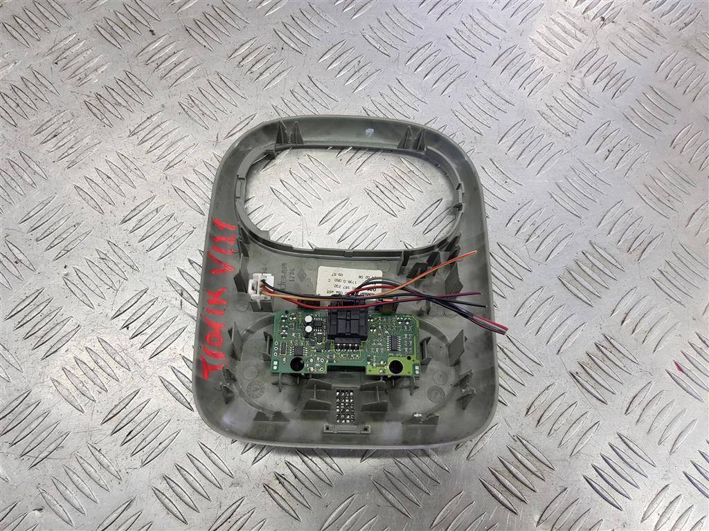 плафон потолочный Renault Trafic  8200094459, 1320 рублей, Москва