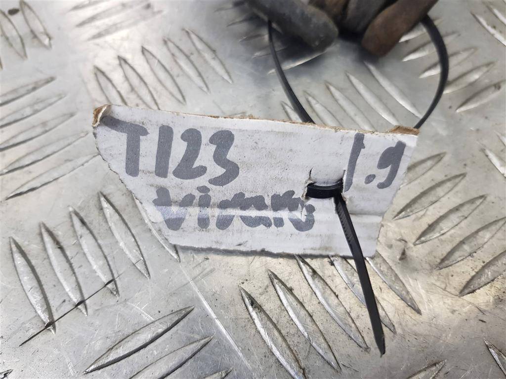 кронштейн форсунки топливной (зажим) Opel Vivaro  93198098, 860 рублей, Москва