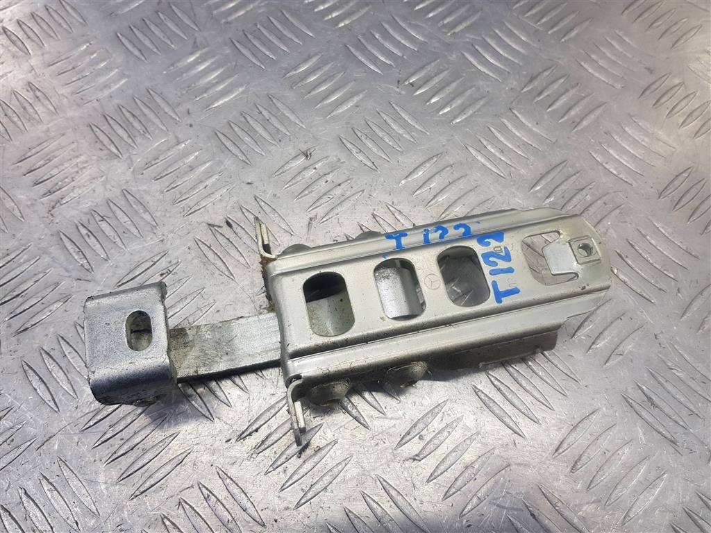 ограничитель двери Volkswagen Crafter  9067200316, 1550 рублей, Москва