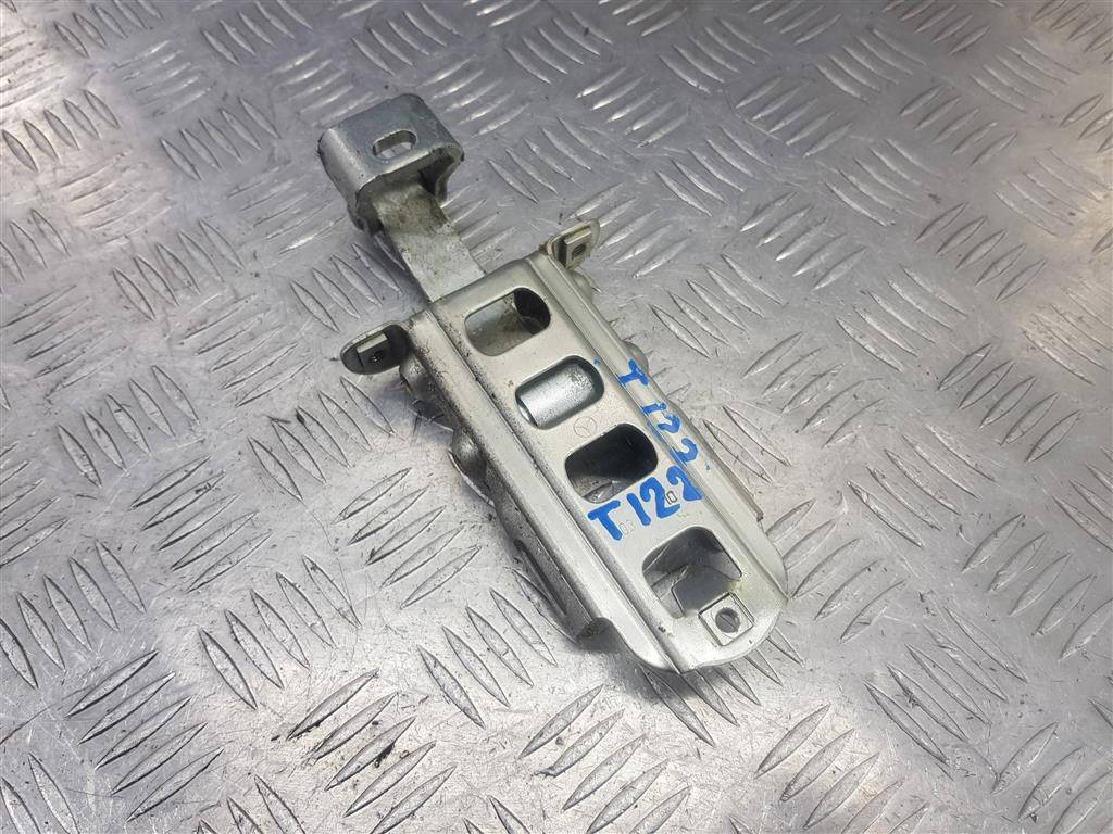 ограничитель двери Volkswagen Crafter  9067200316, 1550 рублей, Москва