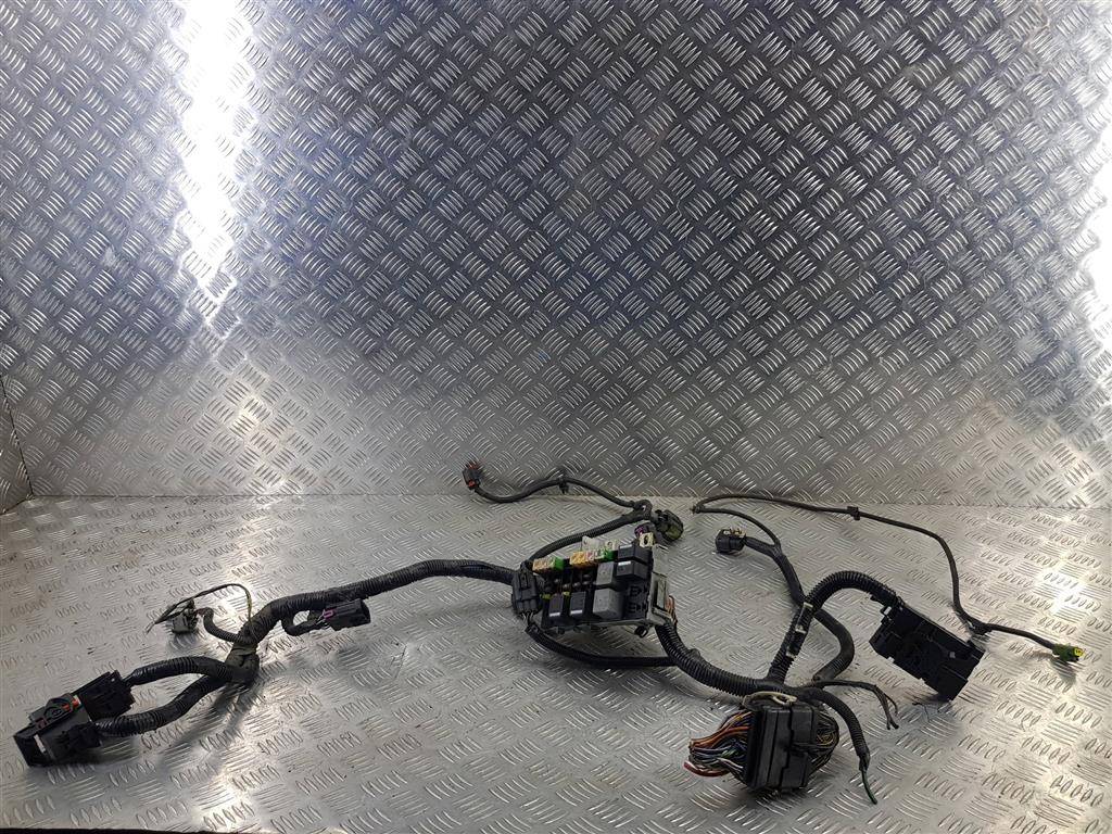 блок предохранителей FORD Transit  1824063, 12130 рублей, Москва