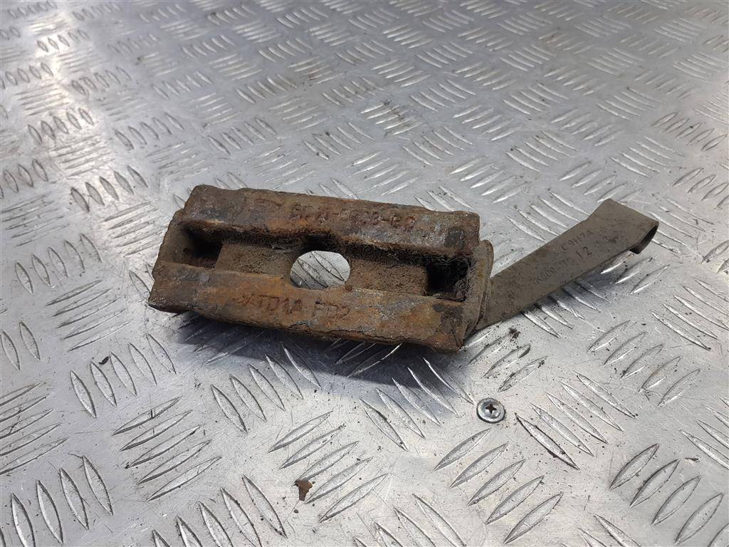 пружинно-зажимная пластина FORD Transit  1432491, 980 рублей, Москва