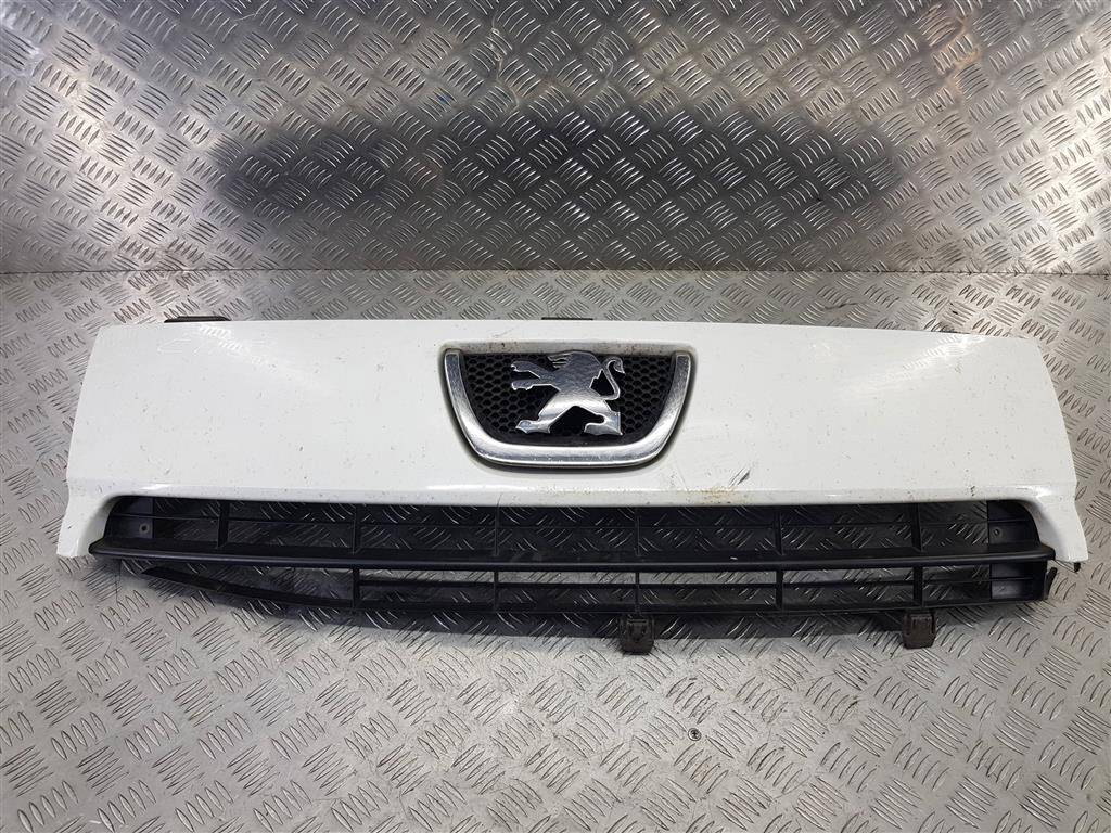 решетка радиатора Peugeot Expert  7804R1, 4890 рублей, Москва