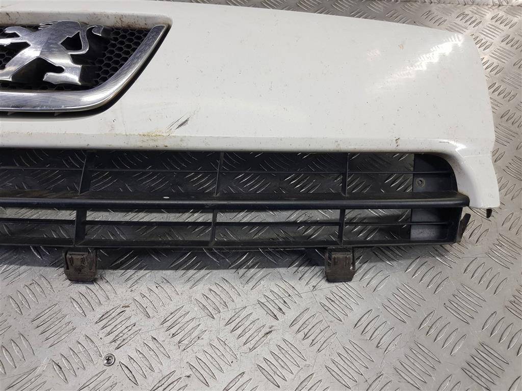 решетка радиатора Peugeot Expert  7804R1, 4890 рублей, Москва