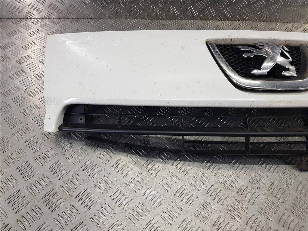 решетка радиатора Peugeot Expert  7804R1, 4890 рублей, Москва