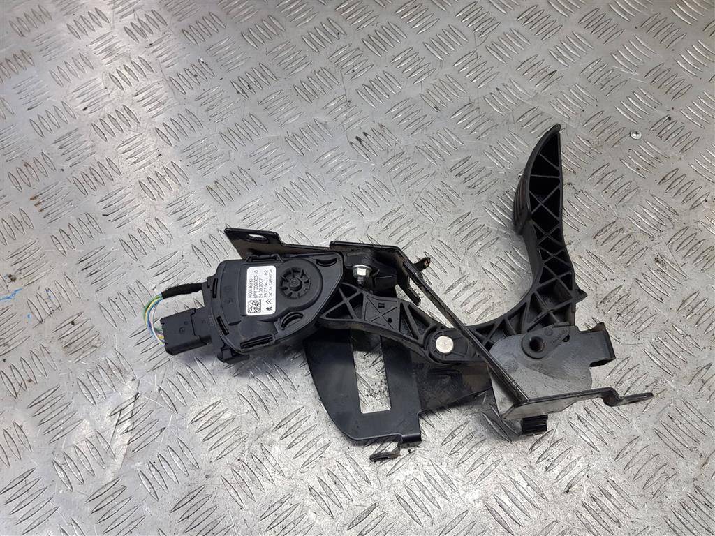 педаль газа Peugeot Expert  1601S9, 1320 рублей, Москва