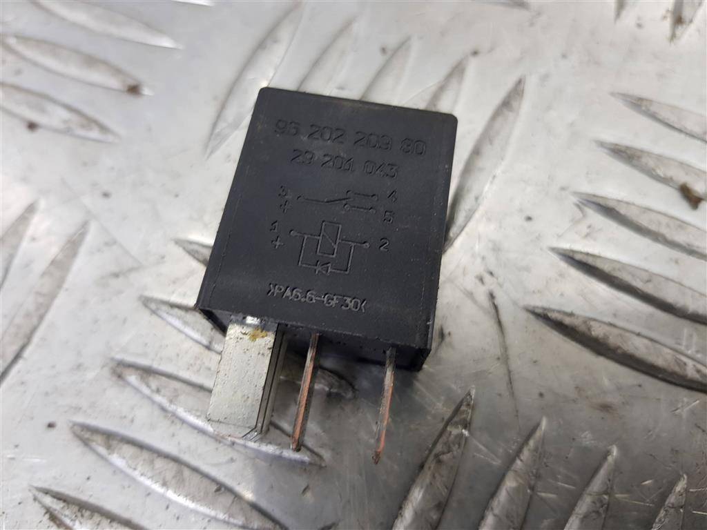 реле Peugeot Expert  9620220980, 980 рублей, Москва